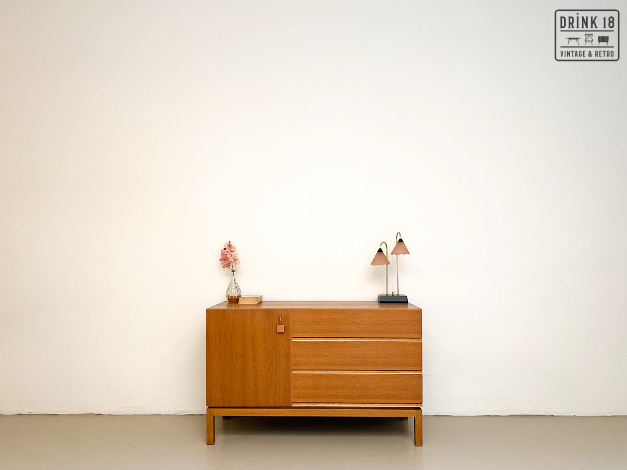 Vintage Design Wandmeubel – Drink 18