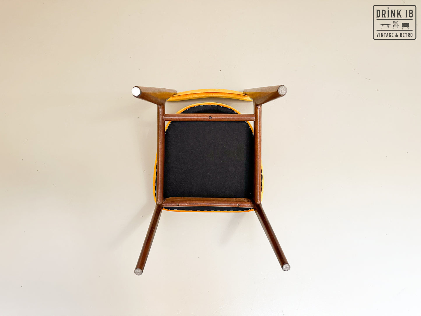 Vintage - Zes vintage eetkamerstoelen (Sun)