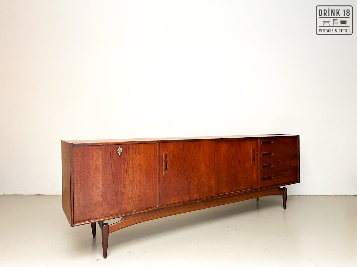 Sideboard - Louis Van Teeffelen
