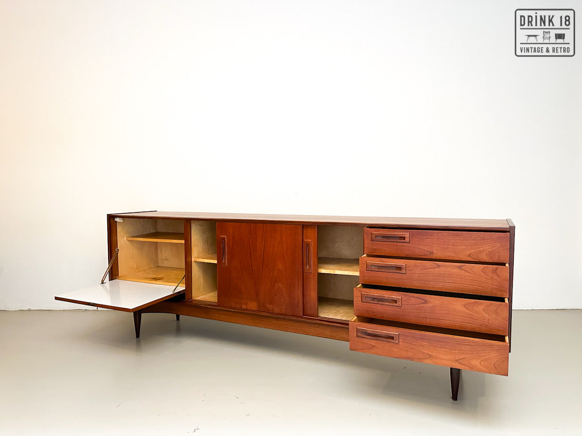 Sideboard - Louis Van Teeffelen