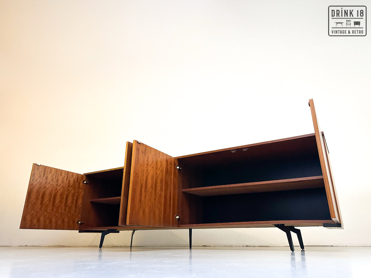 Vintage - Sideboard #1