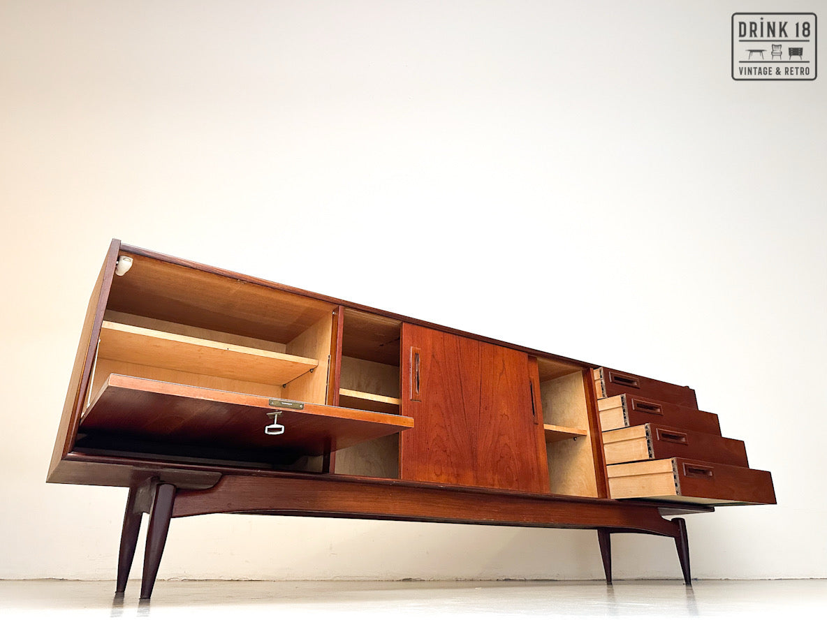 Sideboard - Louis Van Teeffelen