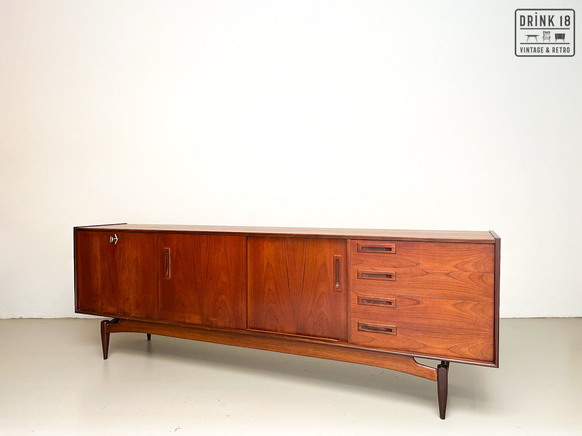 Sideboard - Louis Van Teeffelen