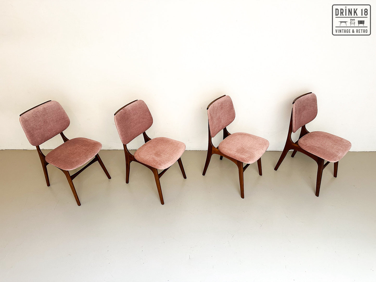 Vier vintage eetkamerstoelen - Louis van Teeffelen