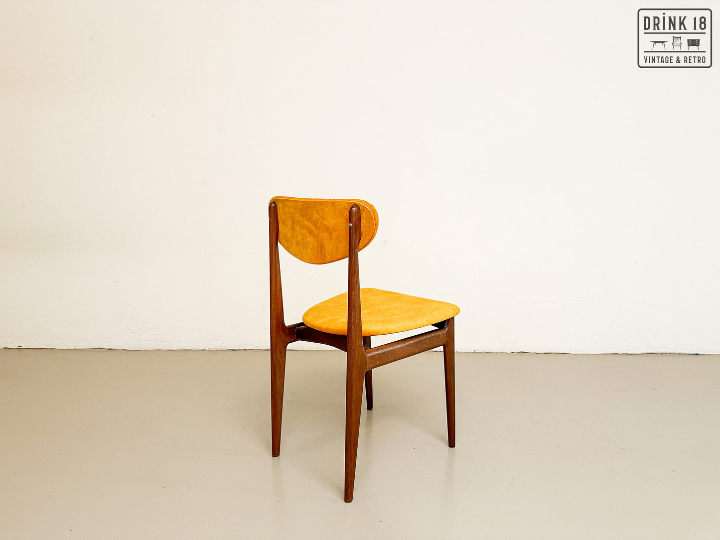 Vintage - Zes vintage eetkamerstoelen (Sun)