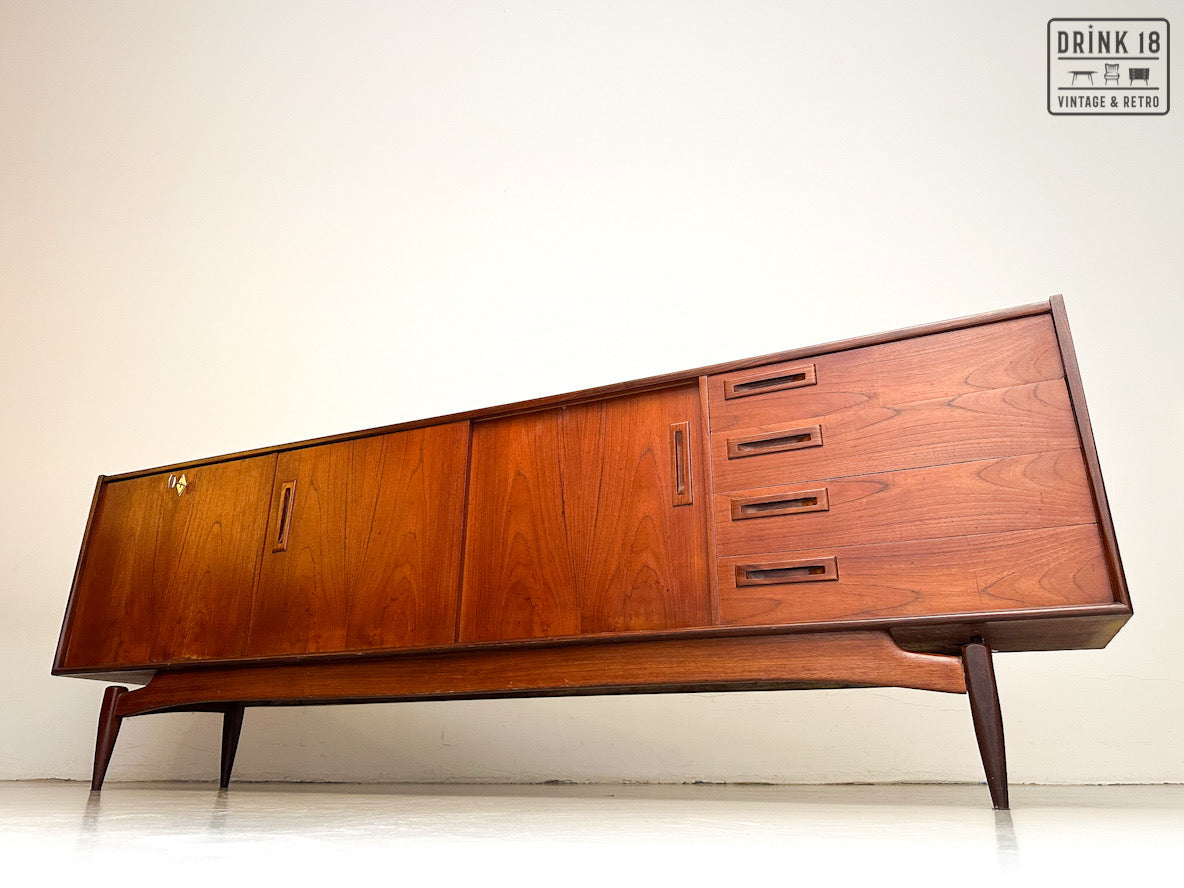 Sideboard - Louis Van Teeffelen