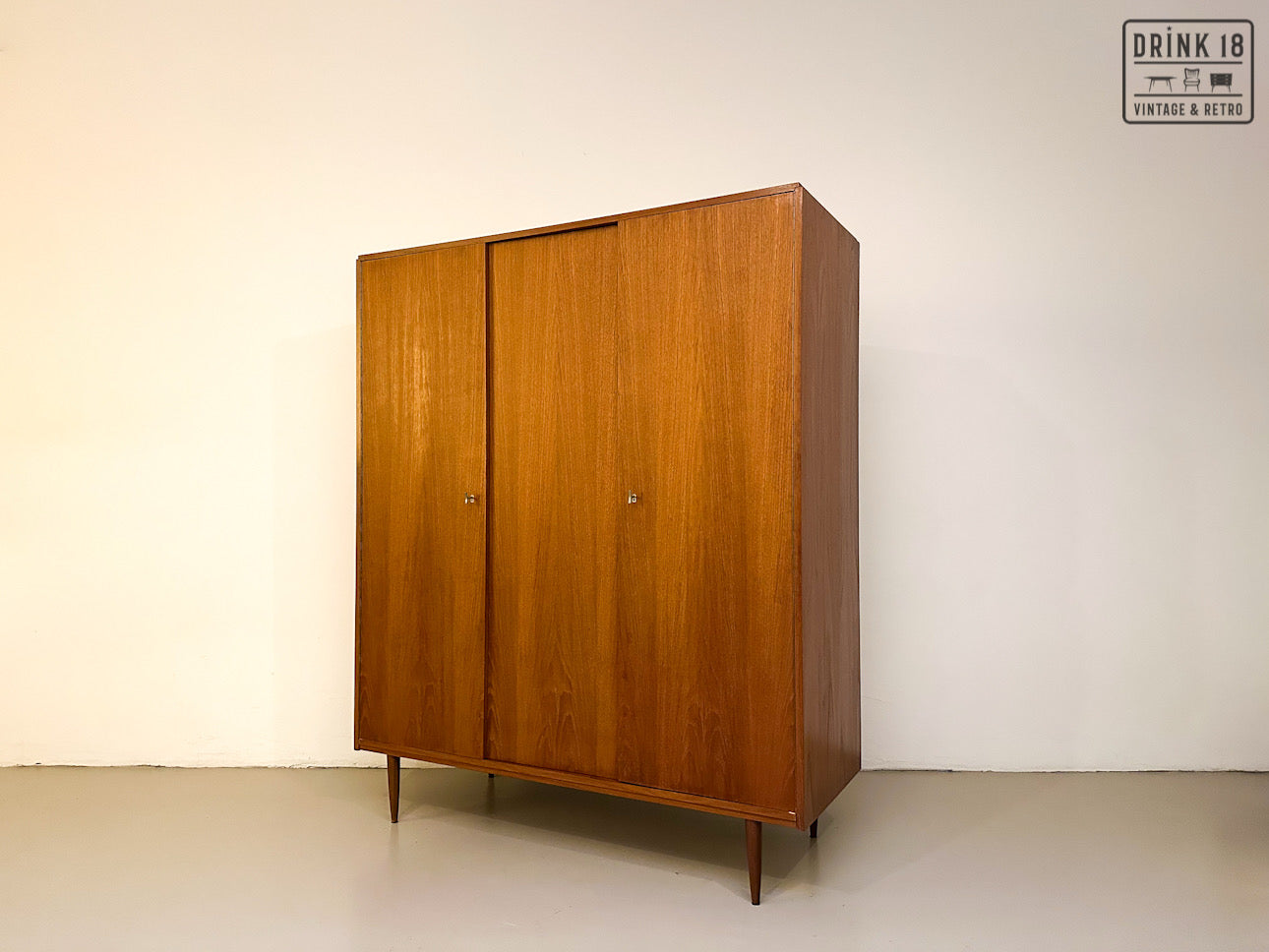 Vintage - Kleerkast #1
