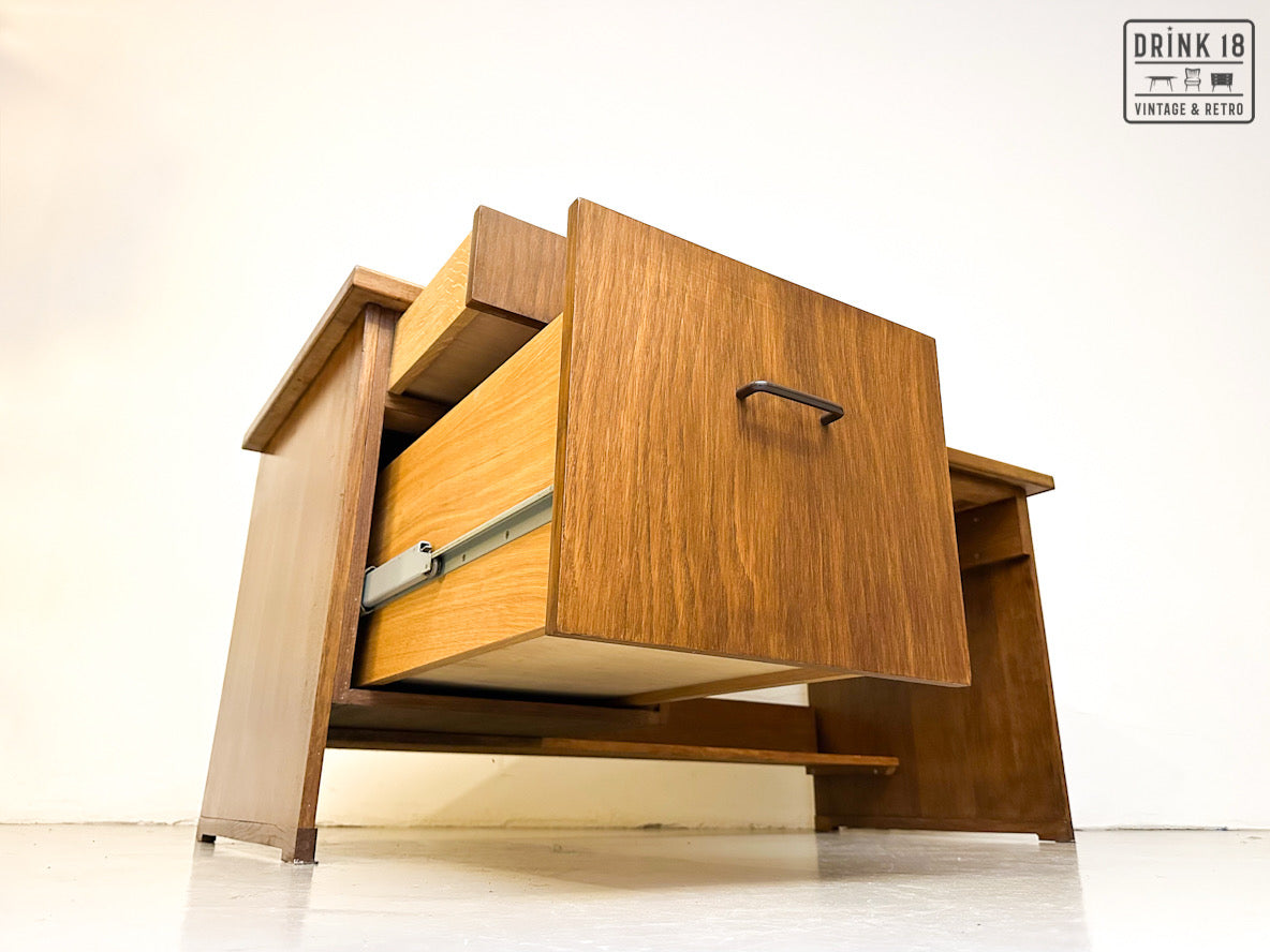 Vintage - Desk / Bureau