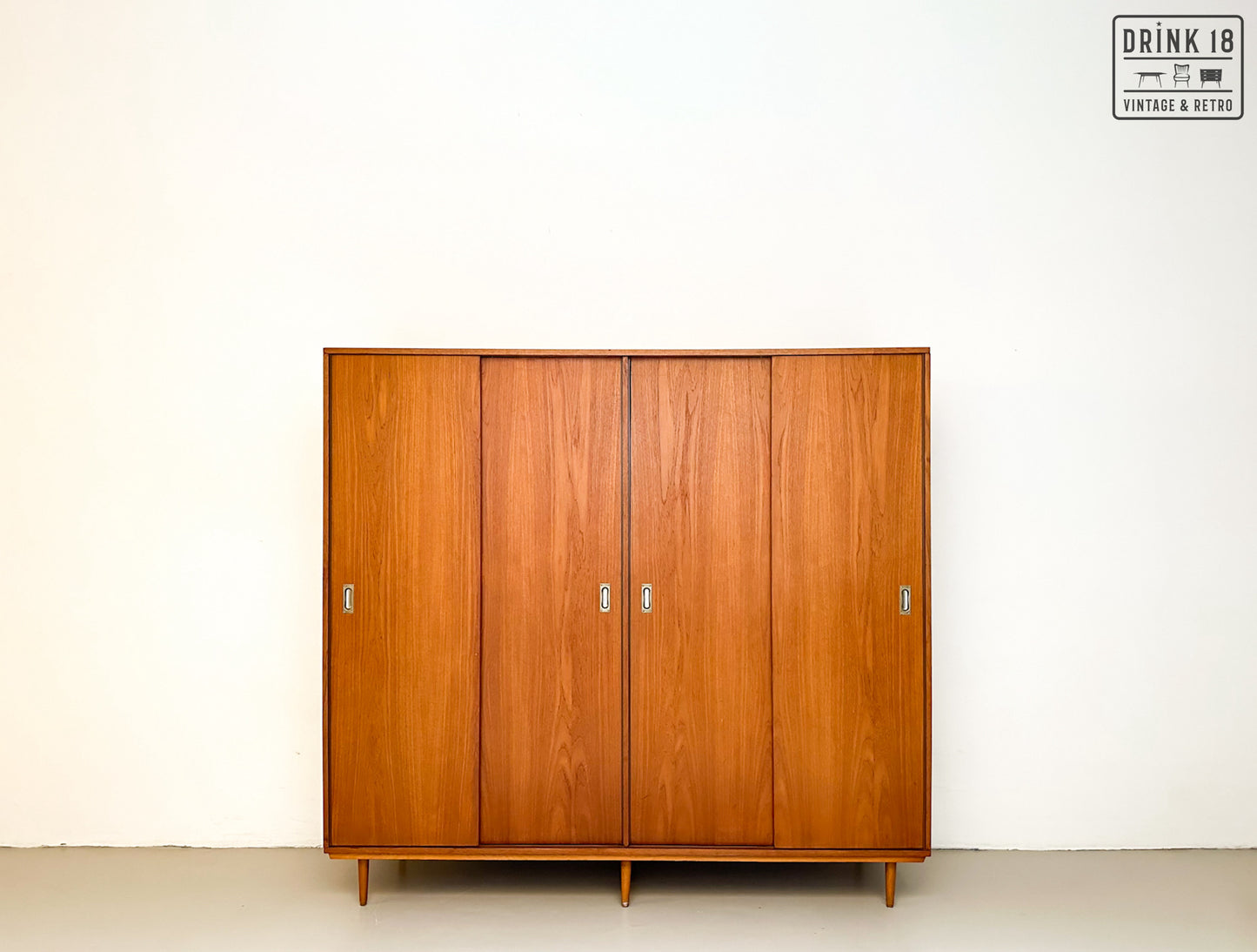 Vintage - Kleerkast met schuifdeuren XL