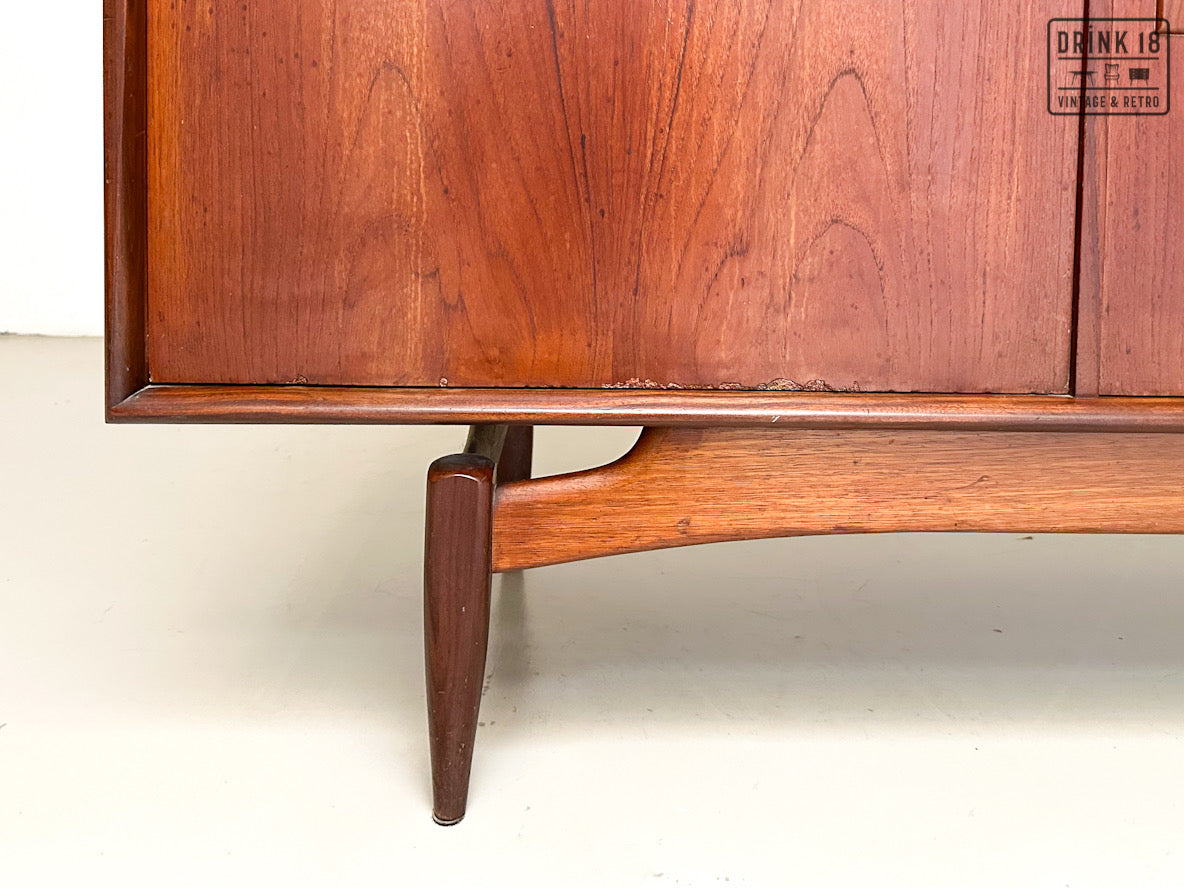 Sideboard - Louis Van Teeffelen