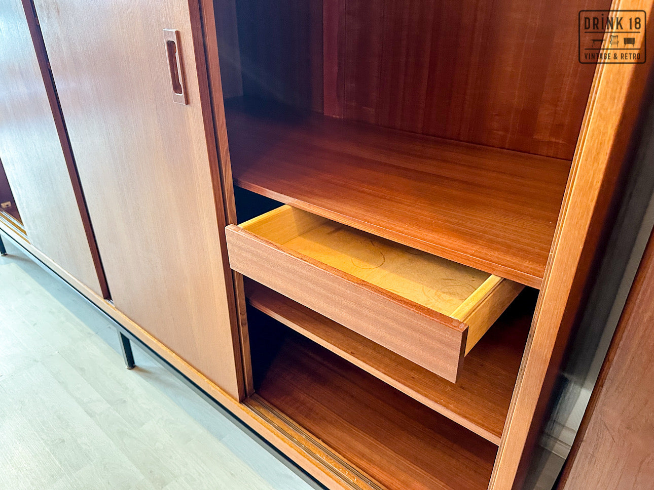 Vintage - Kleerkast met schuifdeuren XL