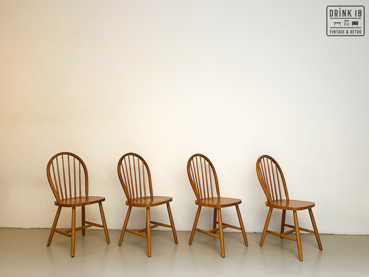 Vintage - Vier Spijlenstoelen