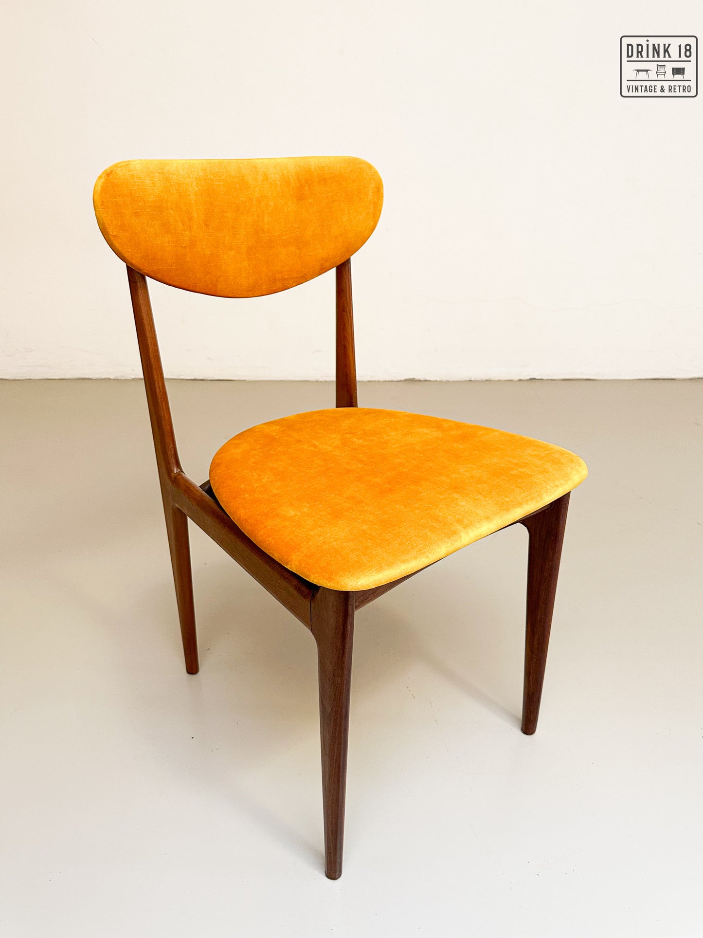 Vintage - Zes vintage eetkamerstoelen (Sun)