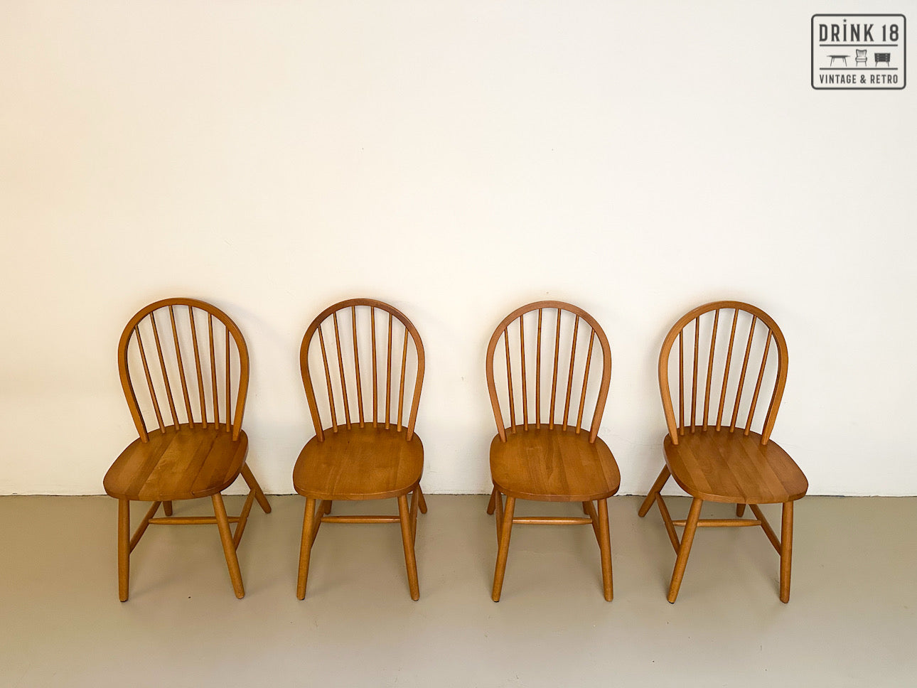 Vintage - Vier Spijlenstoelen