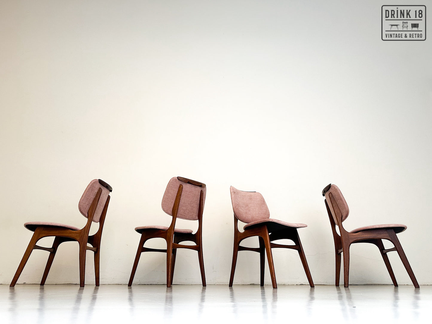 Vier vintage eetkamerstoelen - Louis van Teeffelen