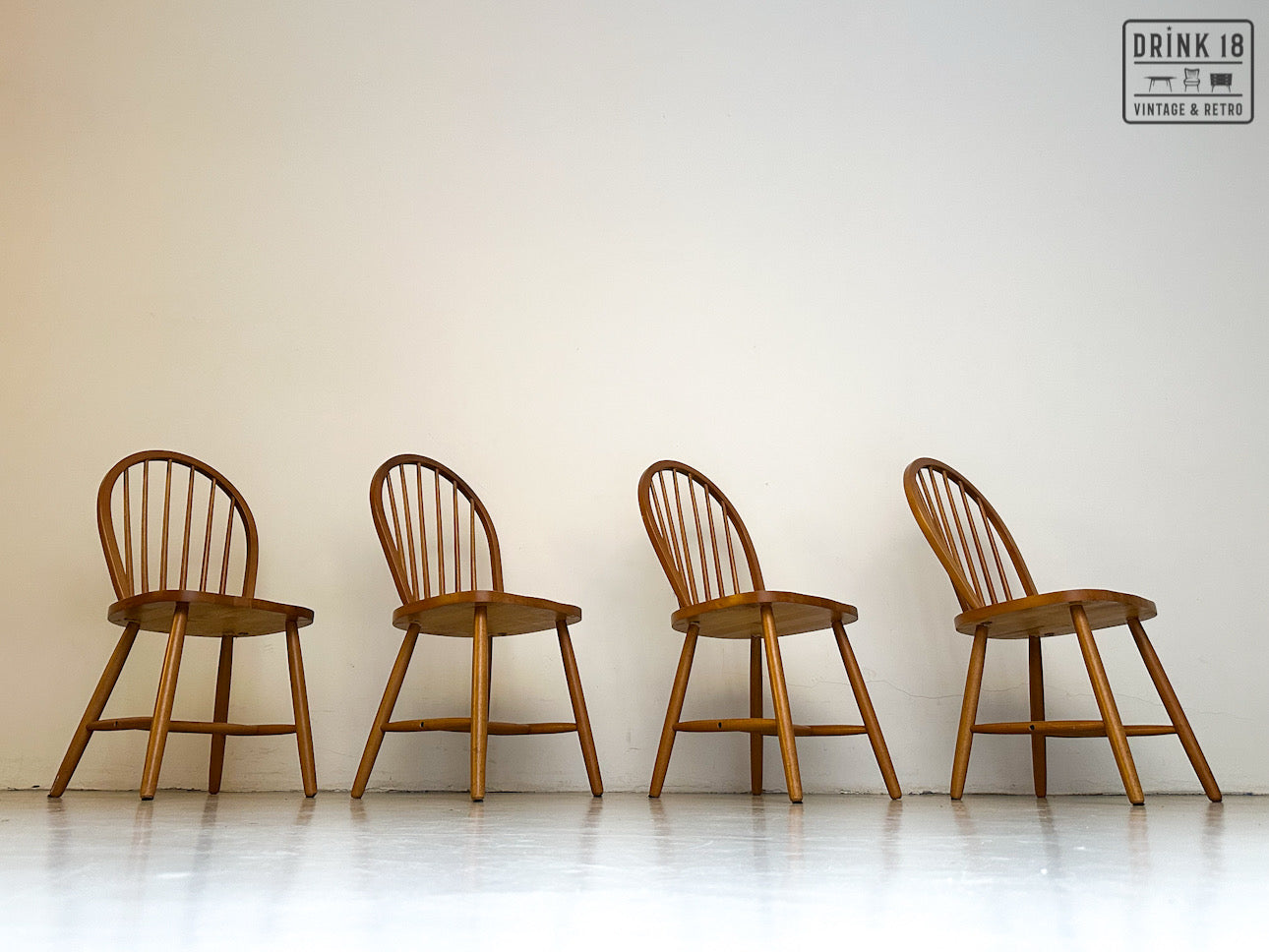 Vintage - Vier Spijlenstoelen