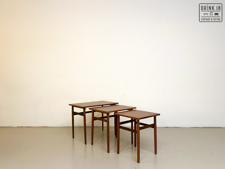 Vintage - Nesting tafeltjes