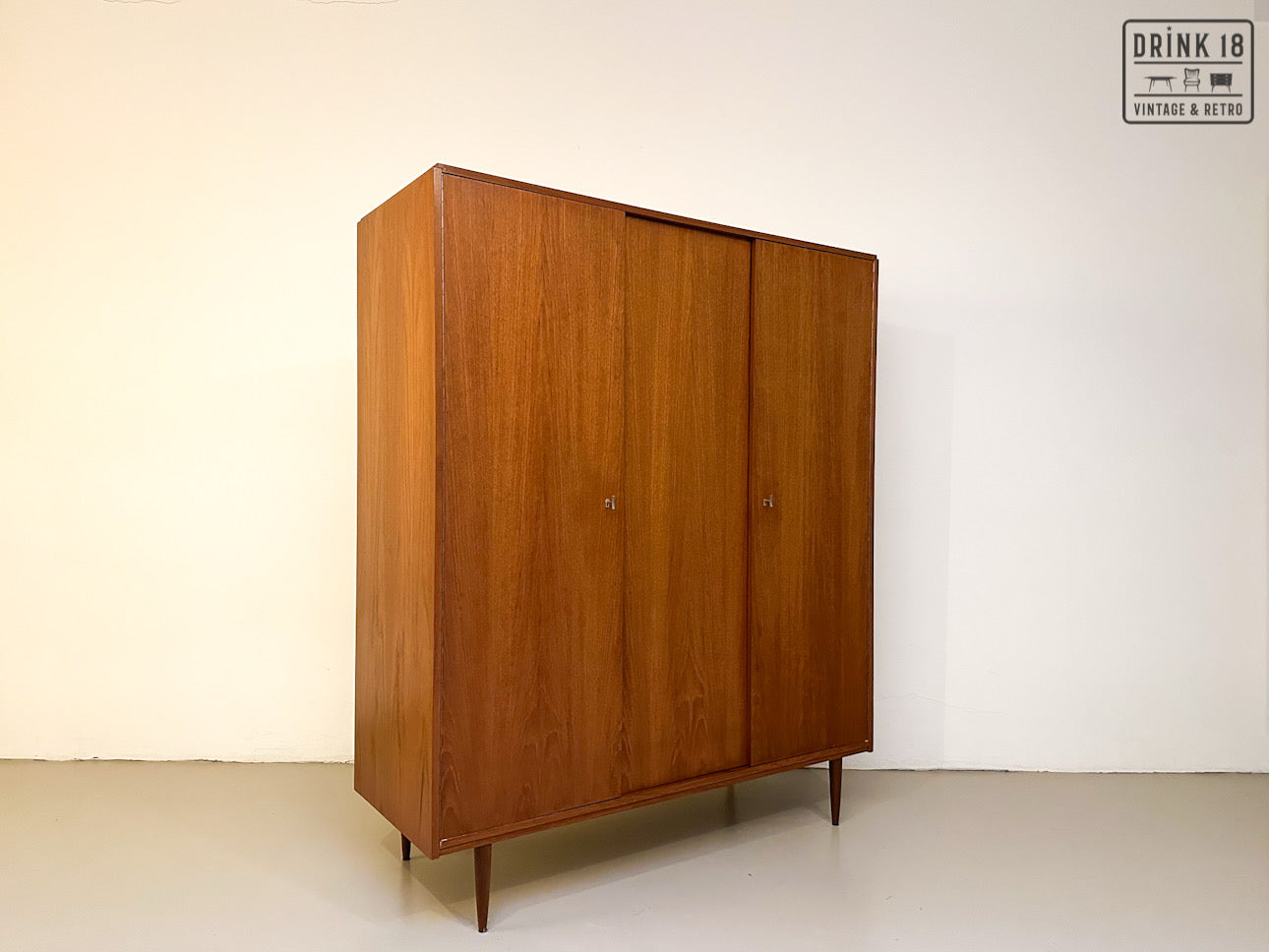 Vintage - Kleerkast #1