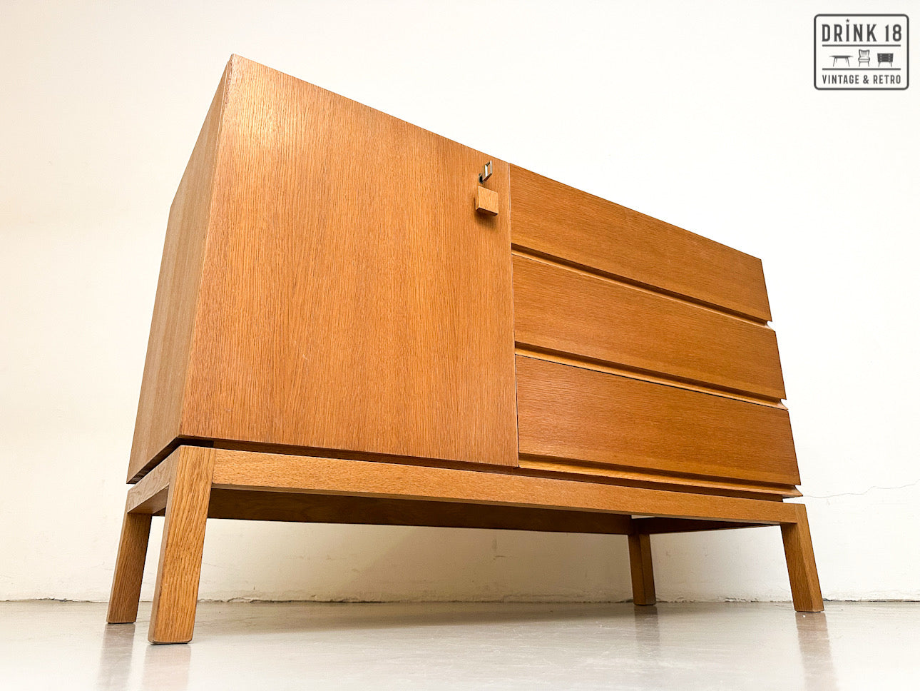 Vintage Design - Wandmeubel