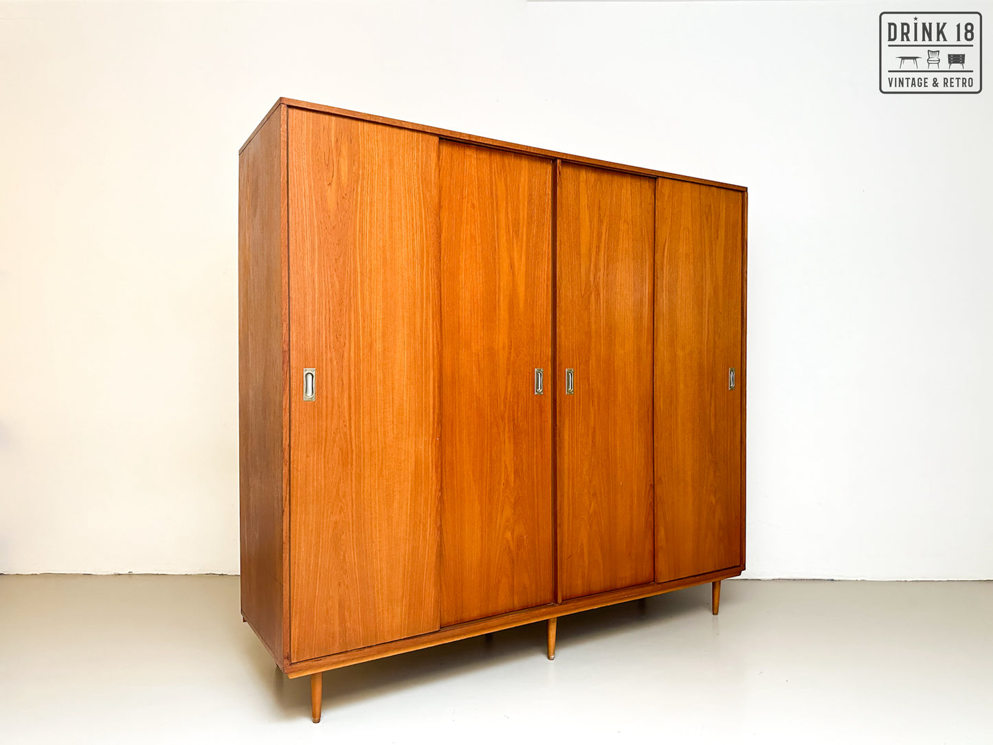 Vintage - Kleerkast met schuifdeuren XL