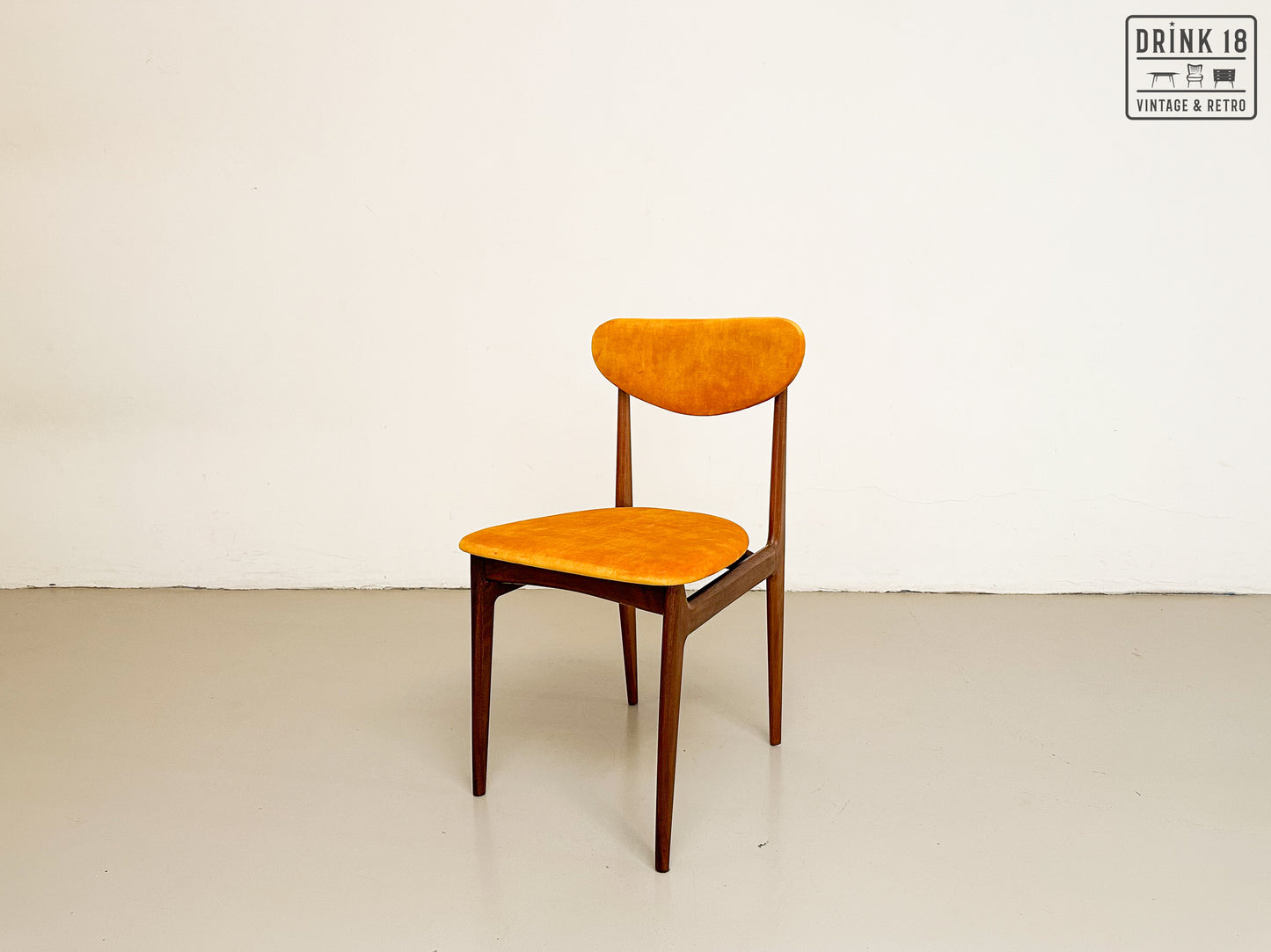 Vintage - Zes vintage eetkamerstoelen (Sun)