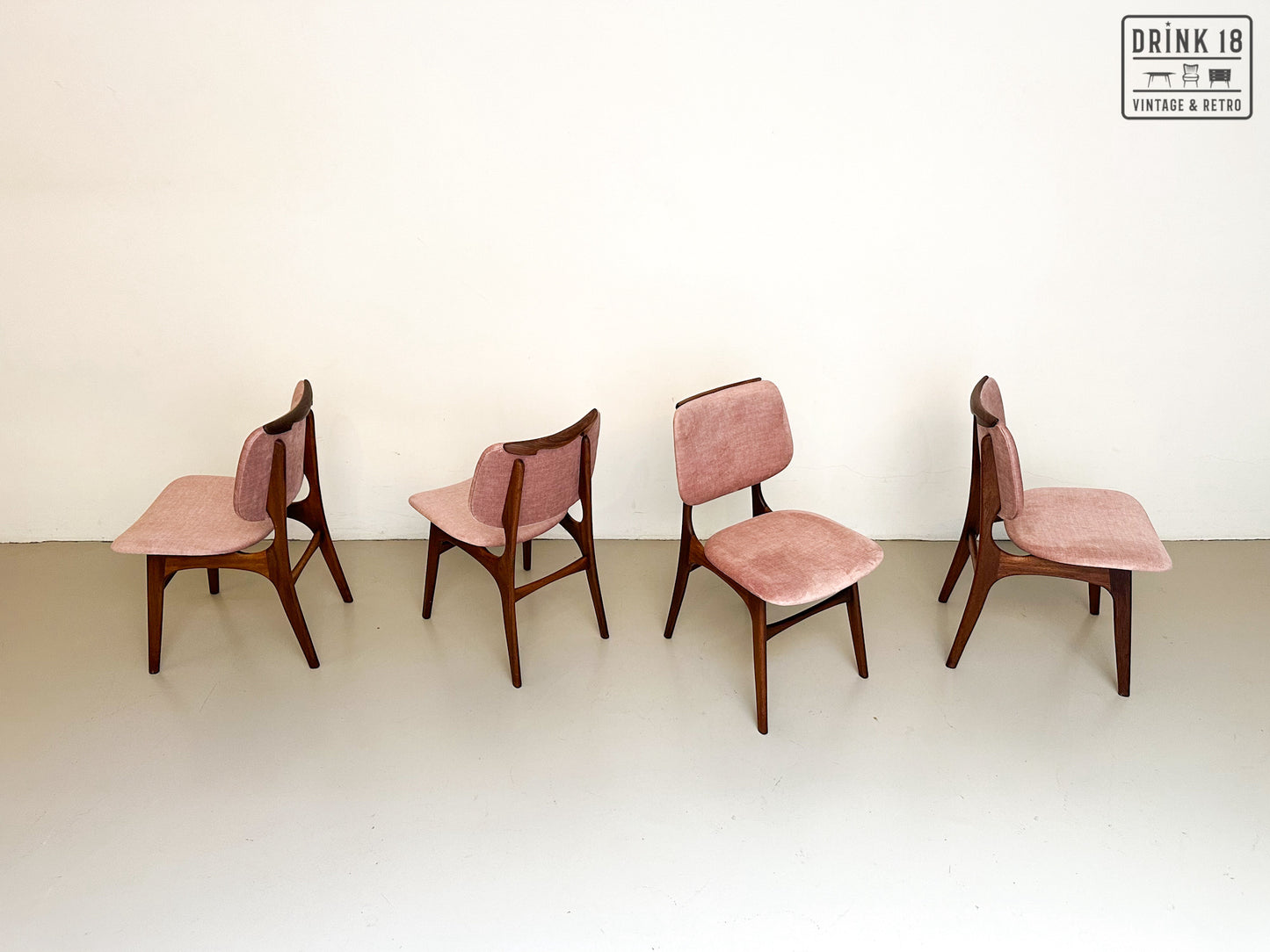Vier vintage eetkamerstoelen - Louis van Teeffelen