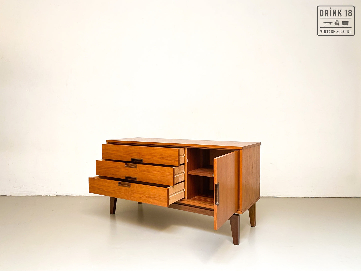Vintage Design - TV Meubel/Wandkastje