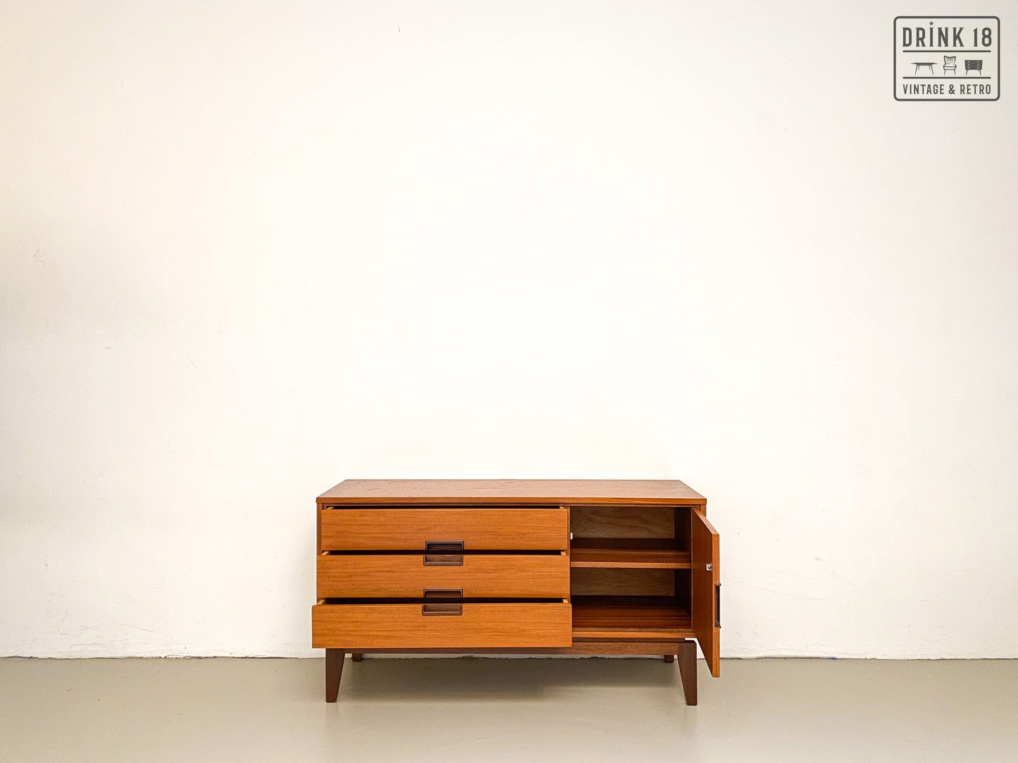 Vintage Design - TV Meubel/Wandkastje