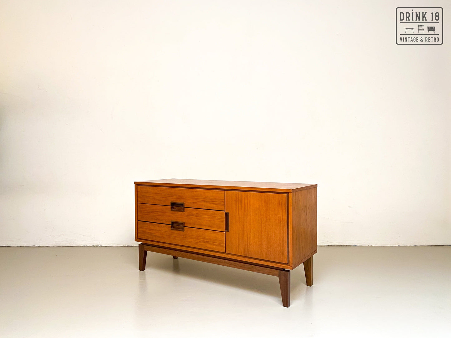 Vintage Design - TV Meubel/Wandkastje
