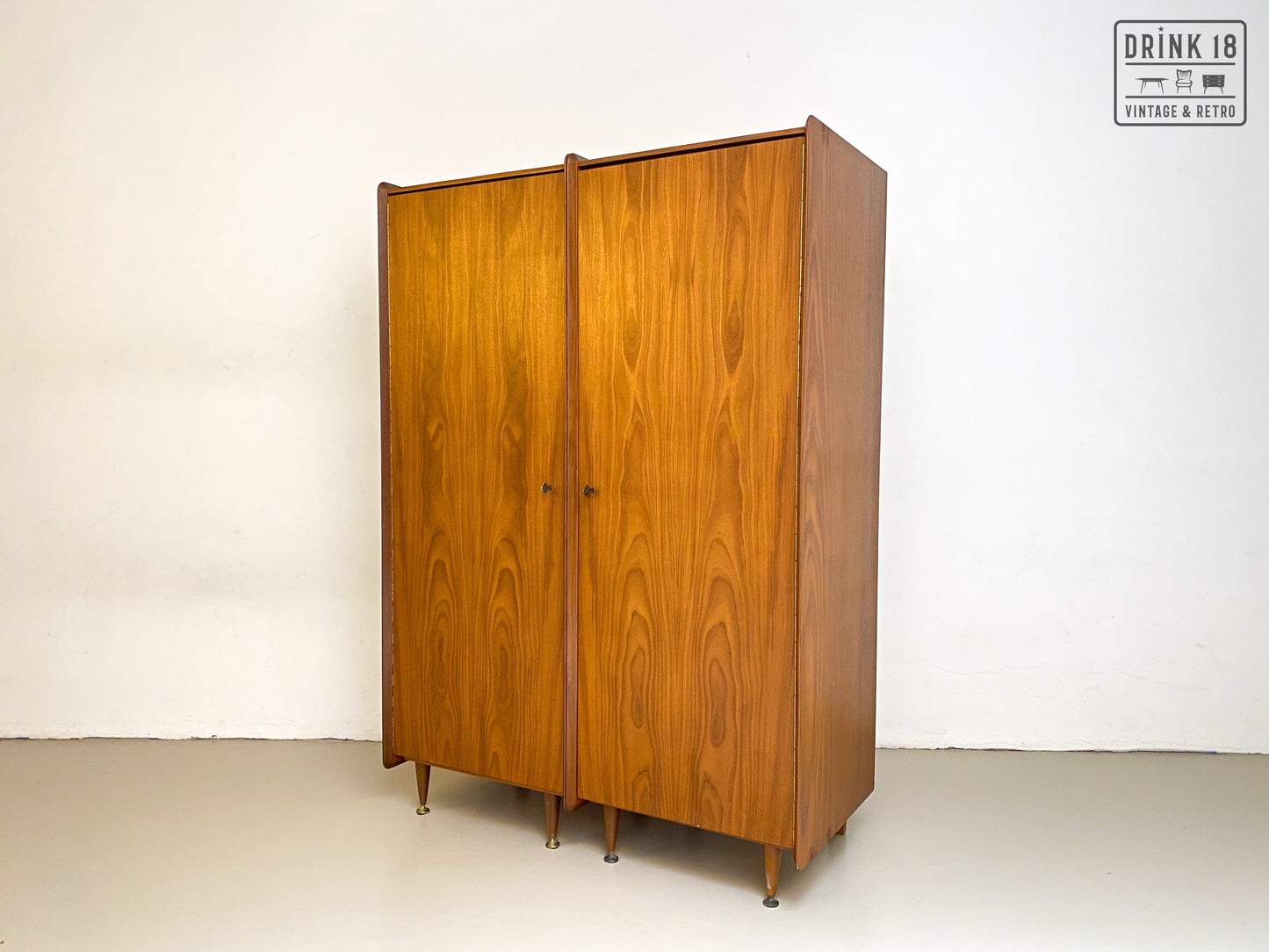 Vintage - Dubbele Kleerkast