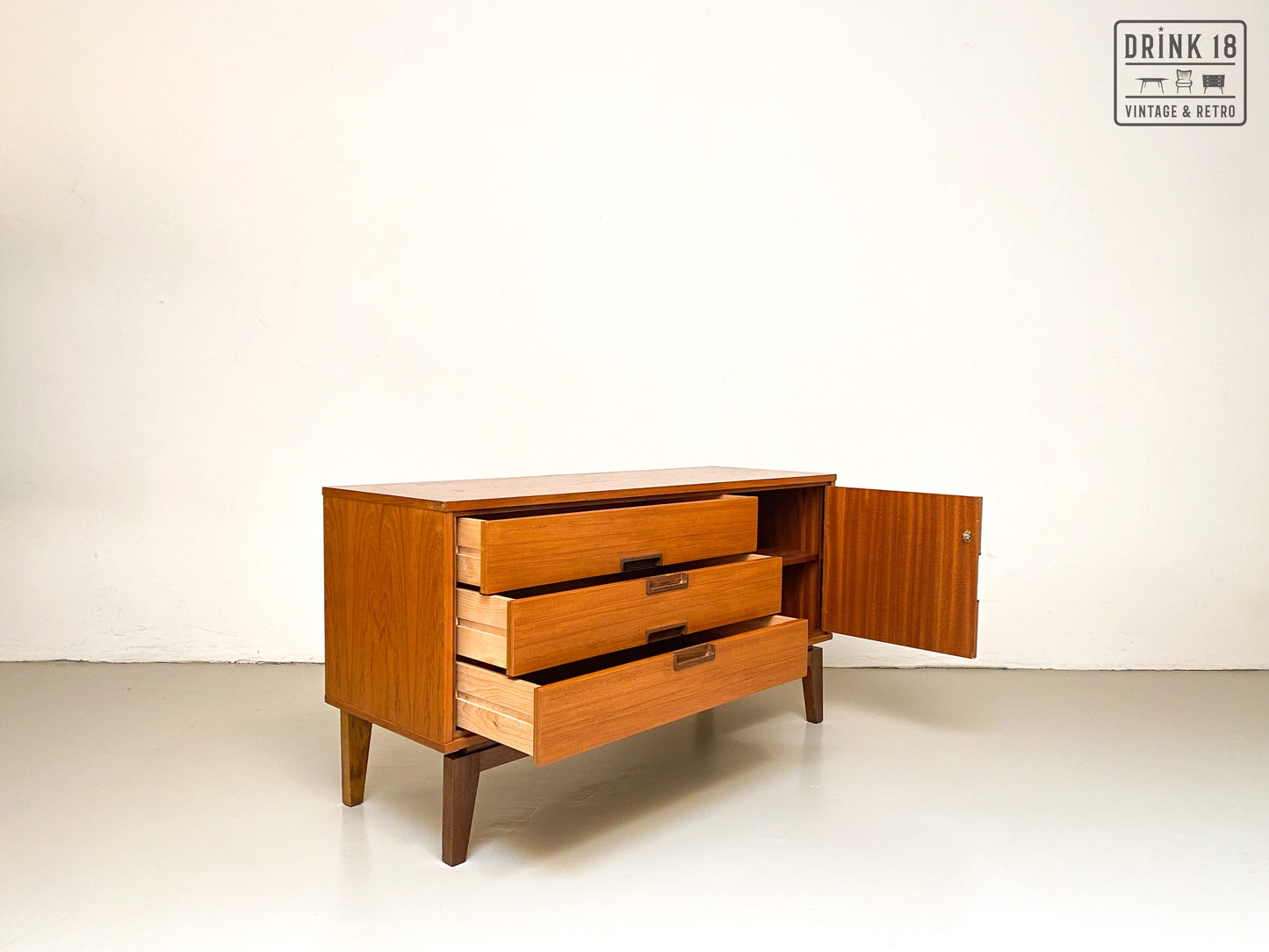 Vintage Design - TV Meubel/Wandkastje