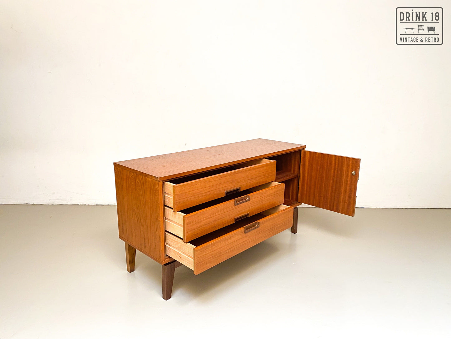 Vintage Design - TV Meubel/Wandkastje