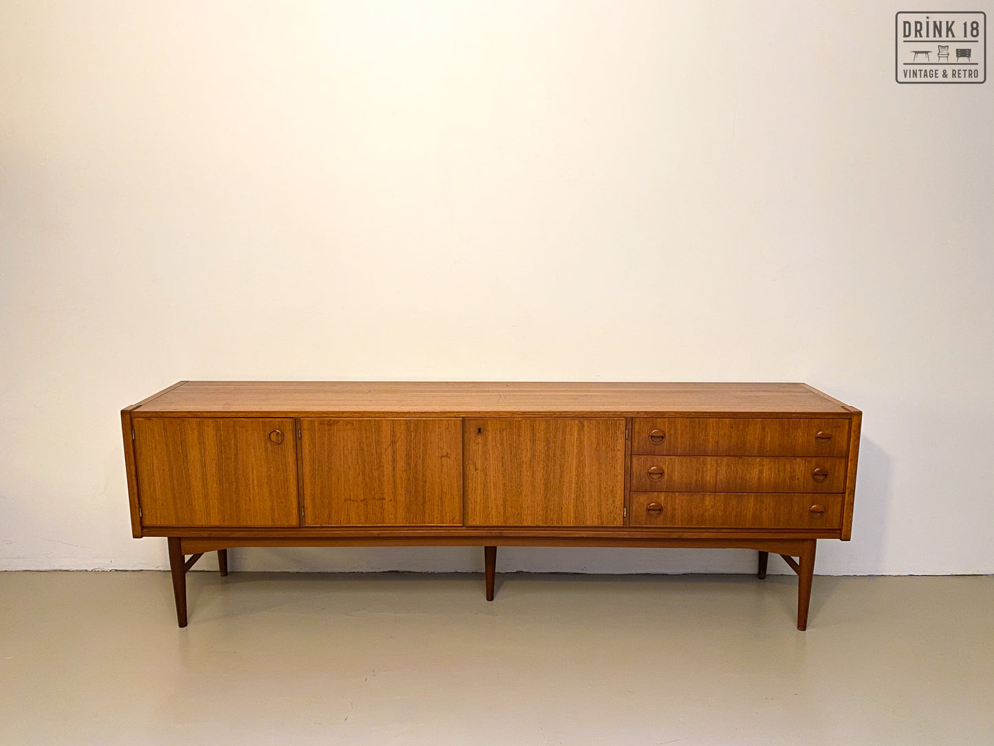 Vintage - Sideboard #7