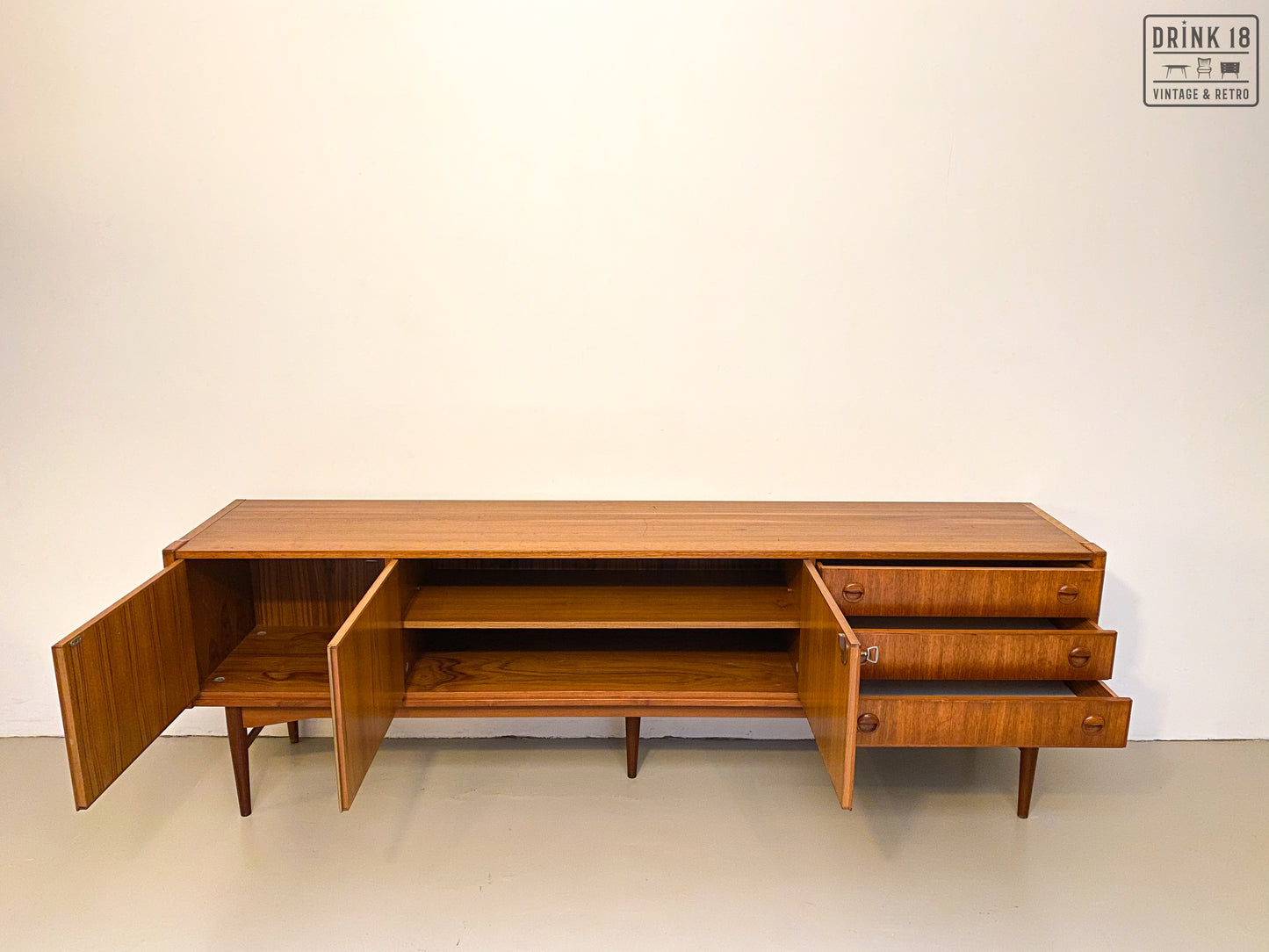 Vintage - Sideboard #7
