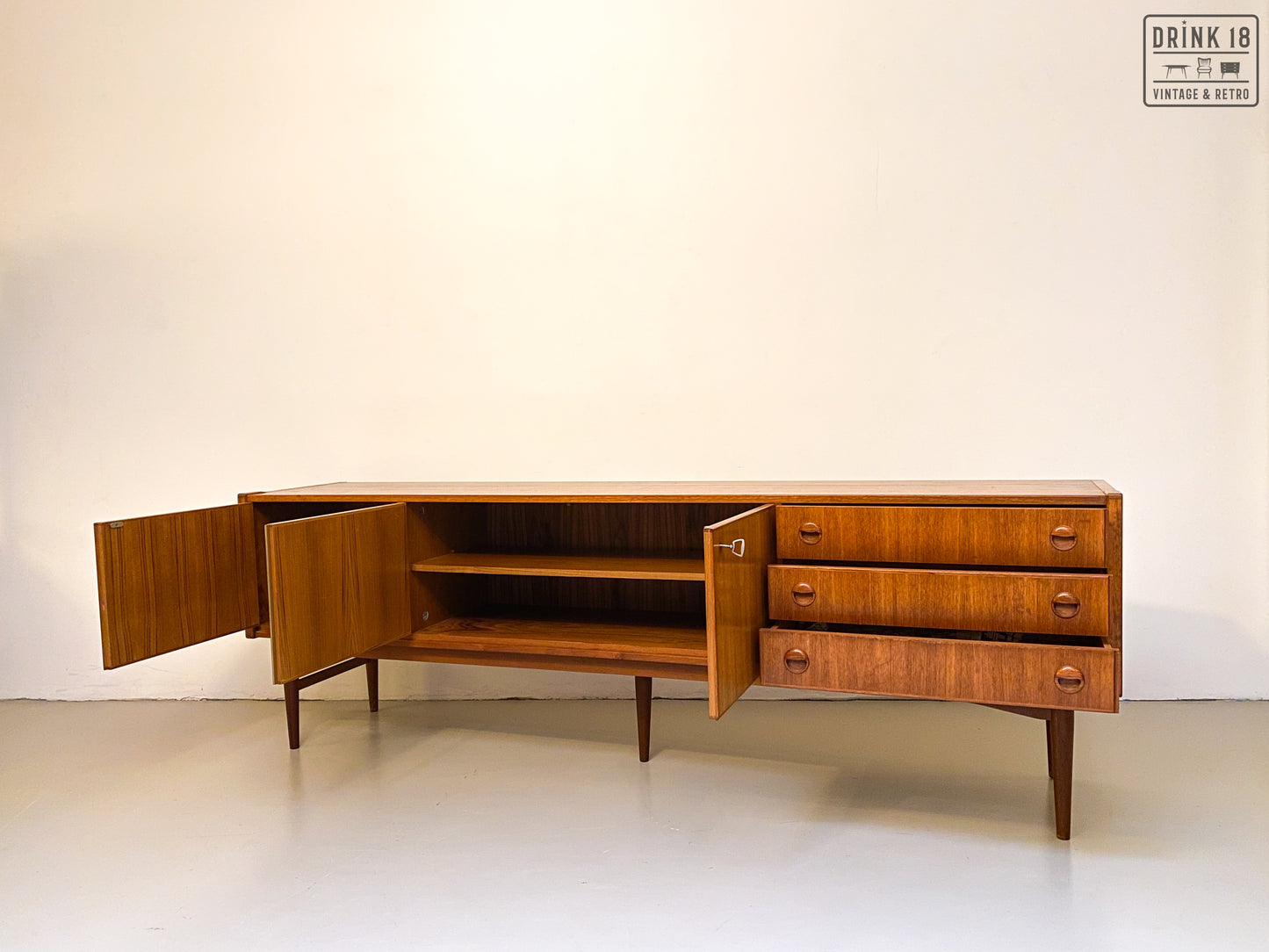 Vintage - Sideboard #7