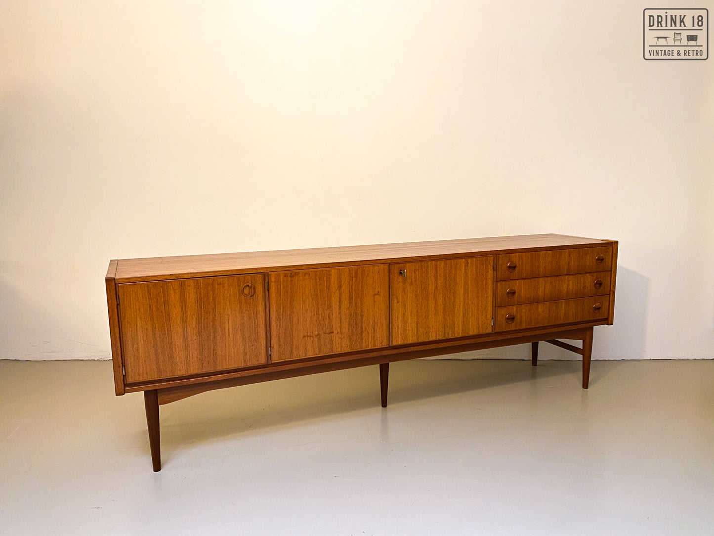 Vintage - Sideboard #7