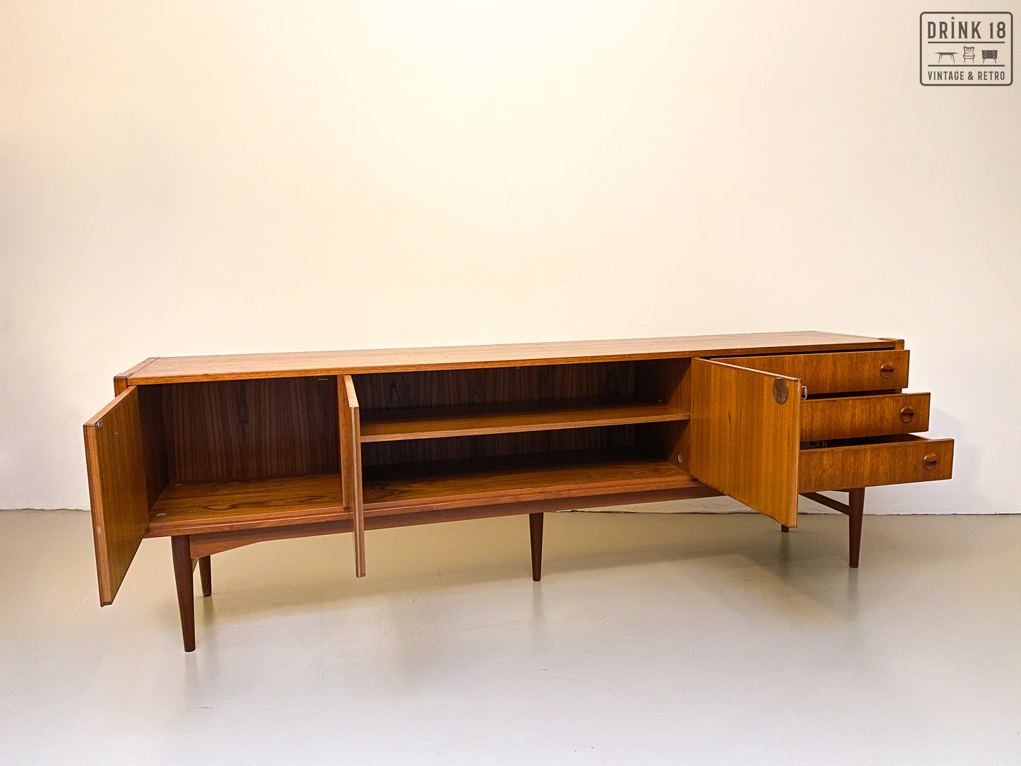 Vintage - Sideboard #7