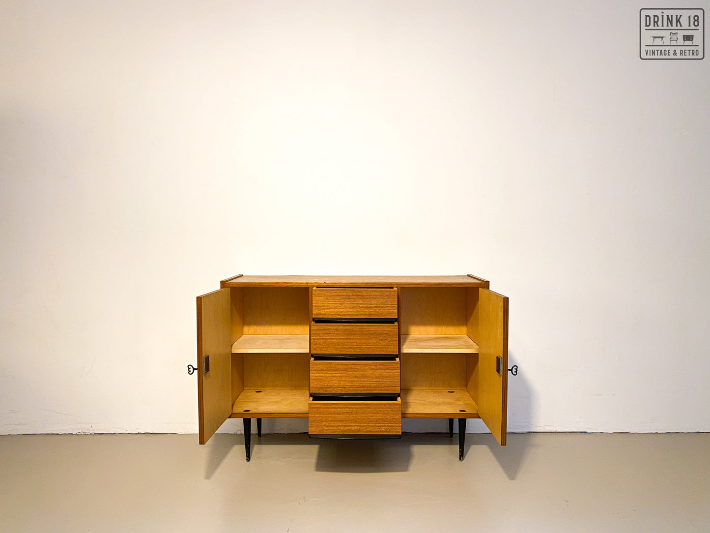 Vintage Design - TV Meubel/Wandkastje