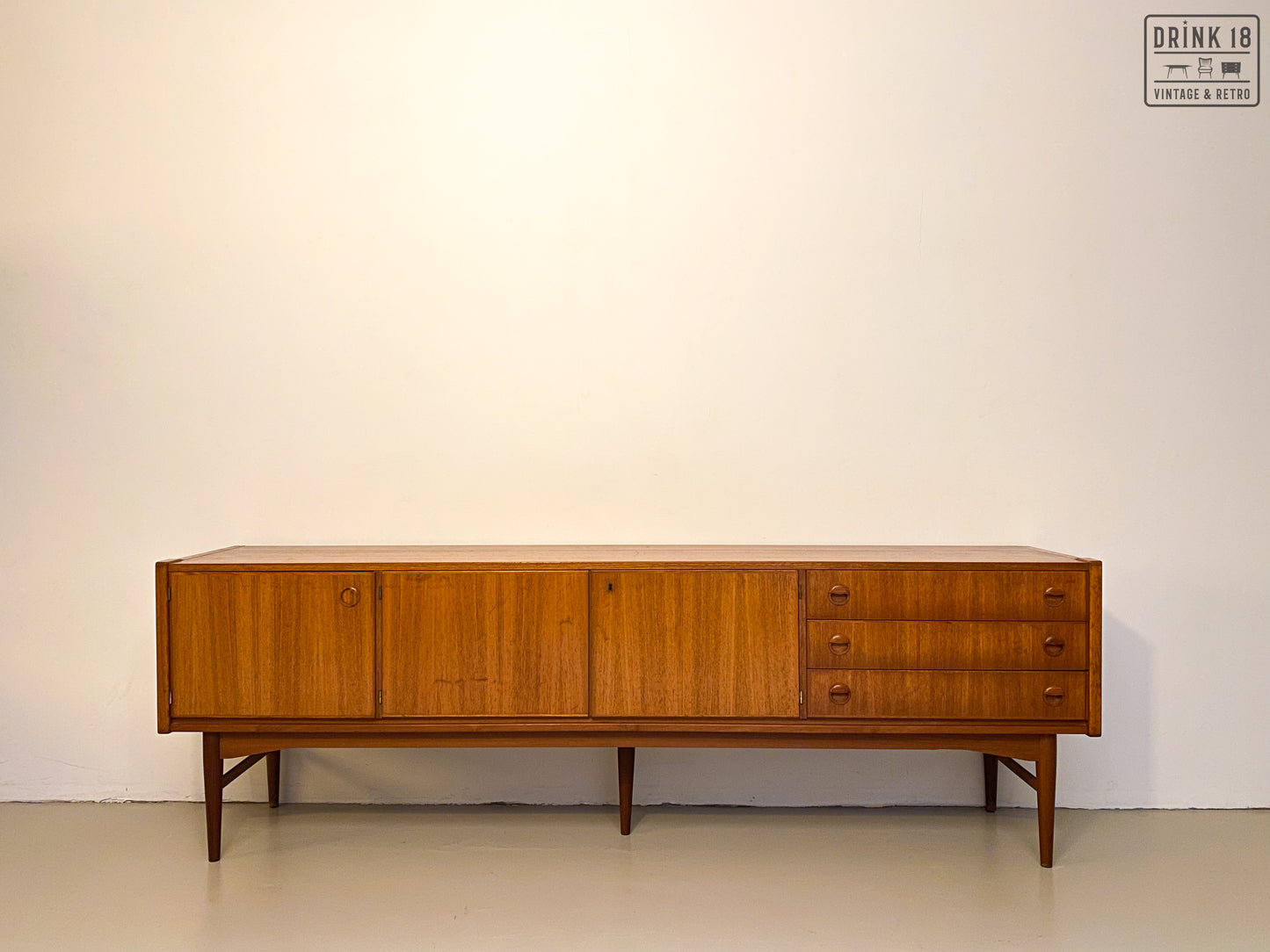 Vintage - Sideboard #7