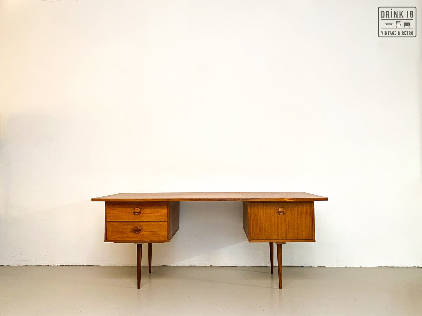 Vintage - Bureau #7