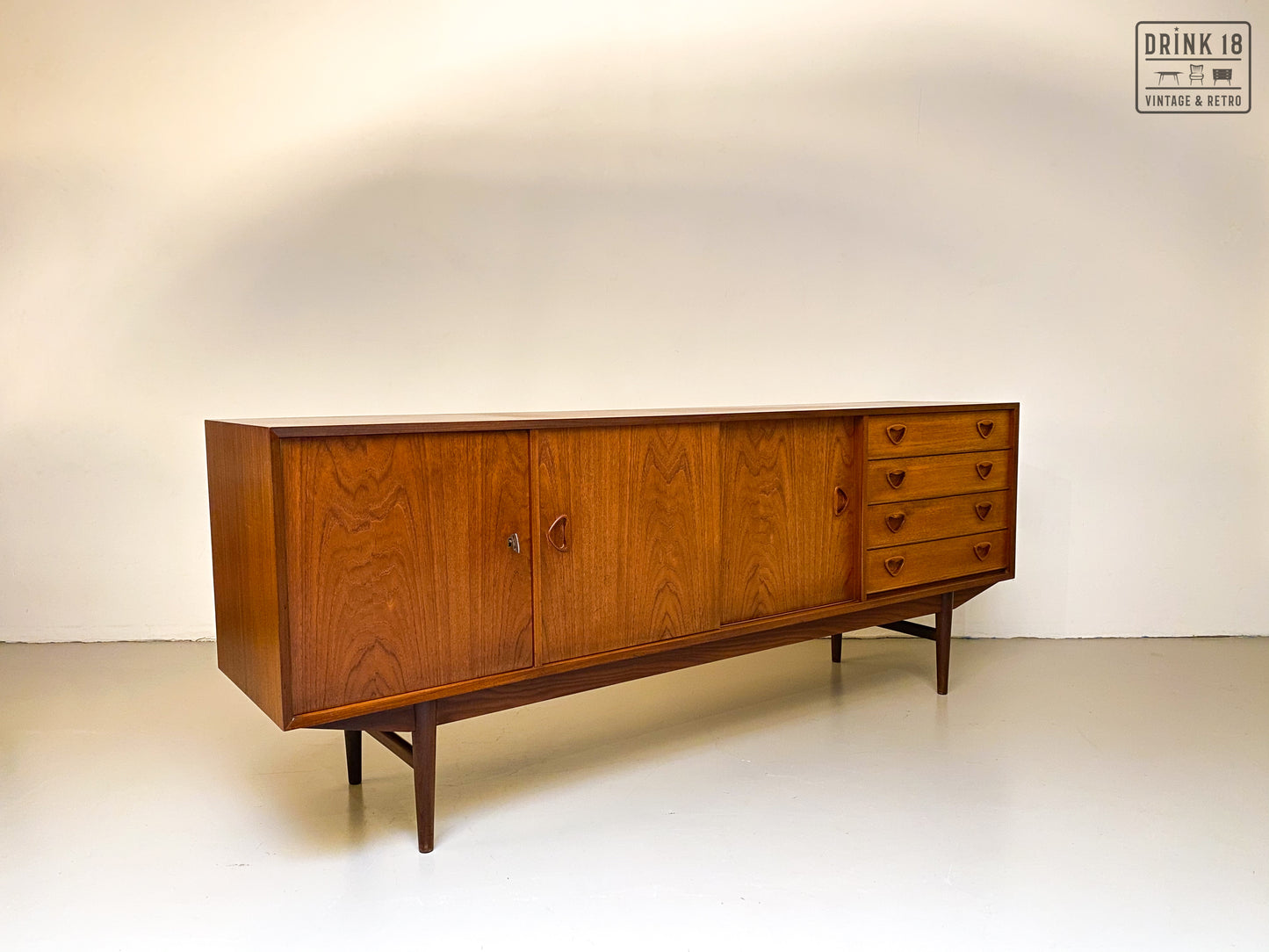 Vintage - Deense Sideboard