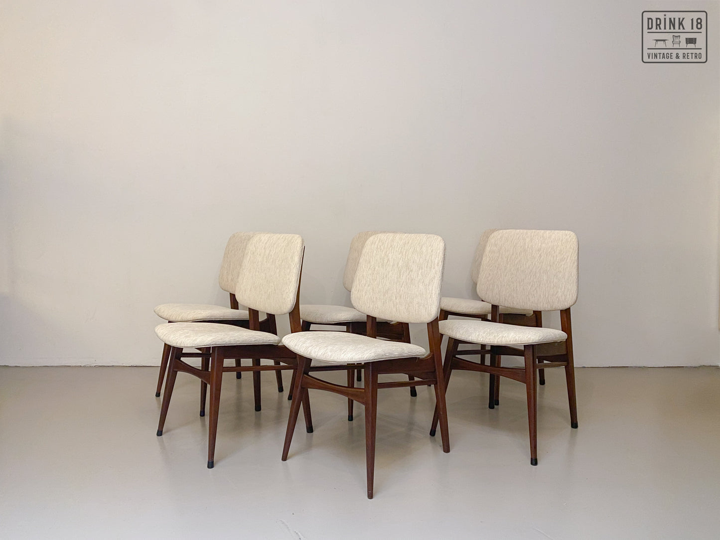 Zes vintage eetkamerstoelen - Louis van Teeffelen