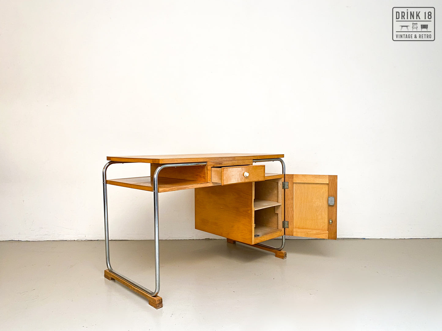 Vintage - Bauhaus stijl bureau #2