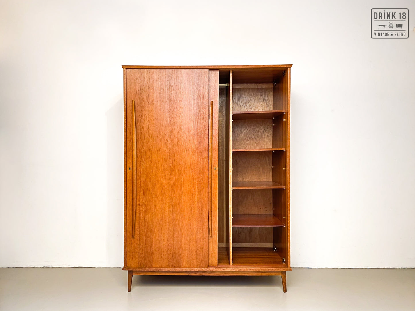 Vintage - Kleerkast met schuifdeuren