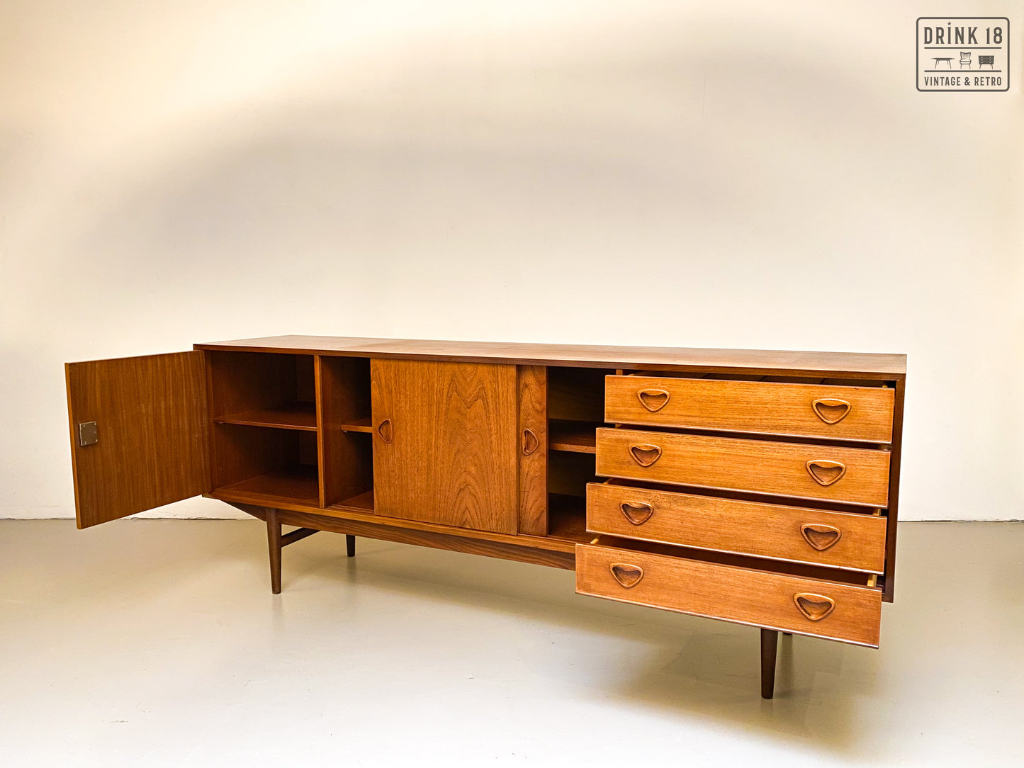 Vintage - Deense Sideboard
