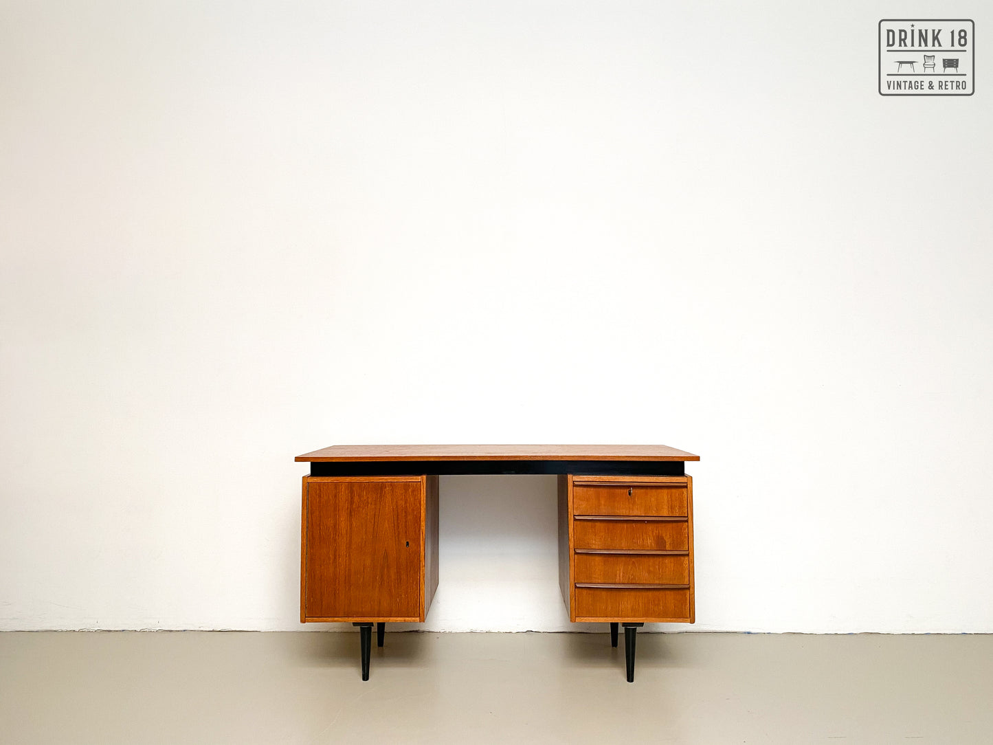 Bureau #11 - Pastoe