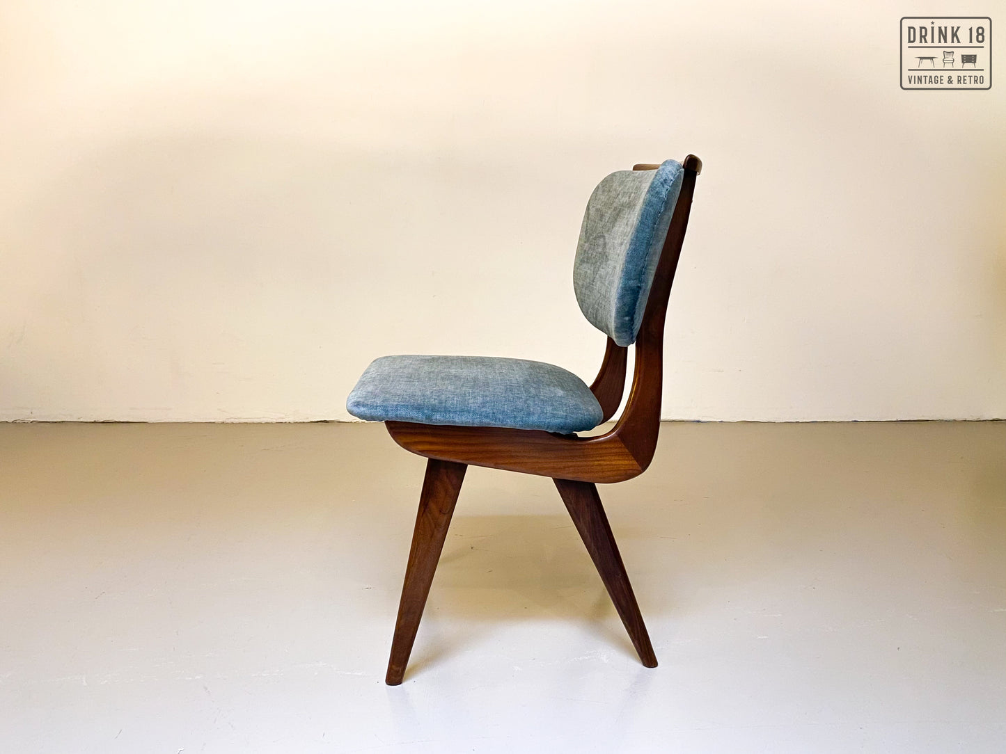 Vier vintage eetkamerstoelen - Louis van Teeffelen