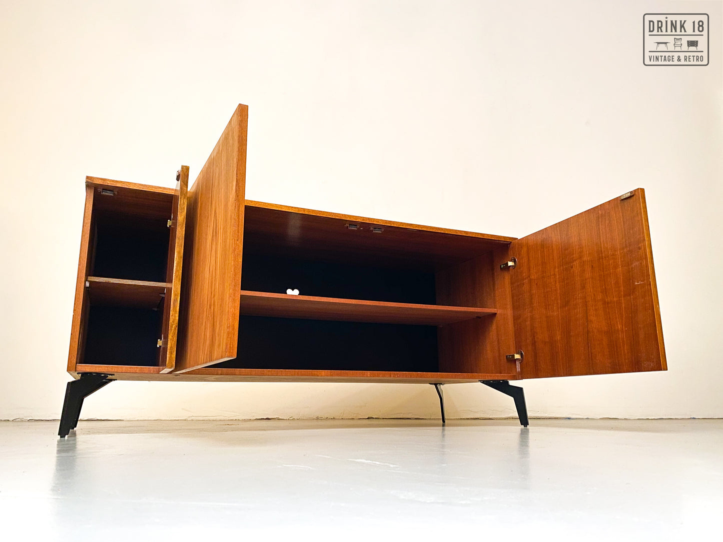 Vintage - Tv Meubel #1