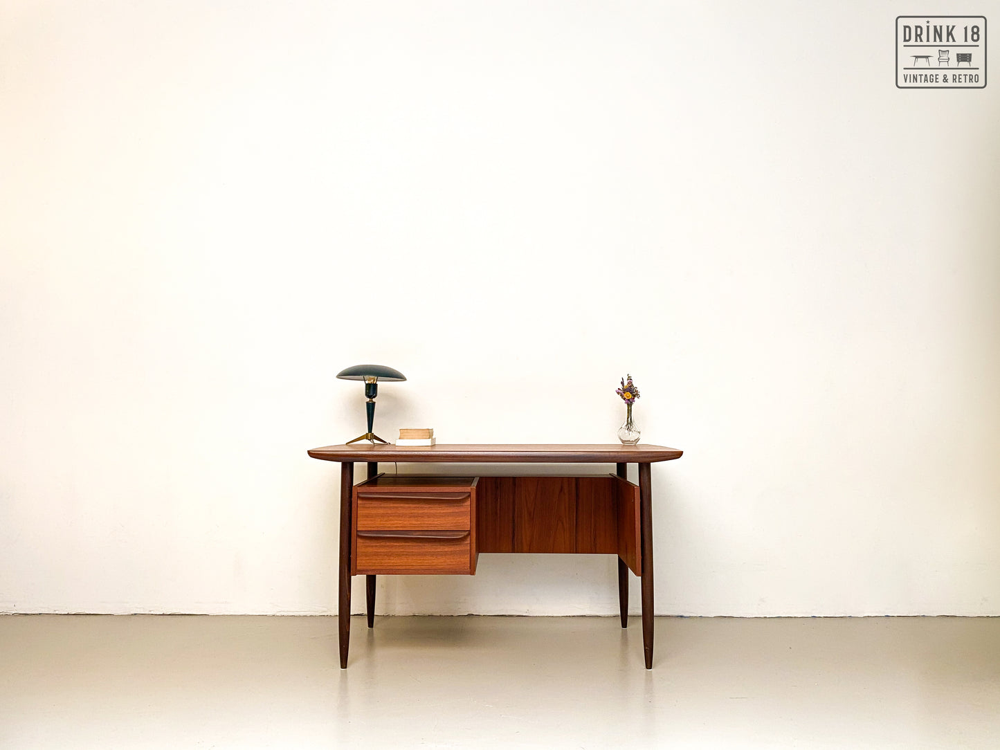 Cow Horn Bureau - Tijsseling Nijkerk