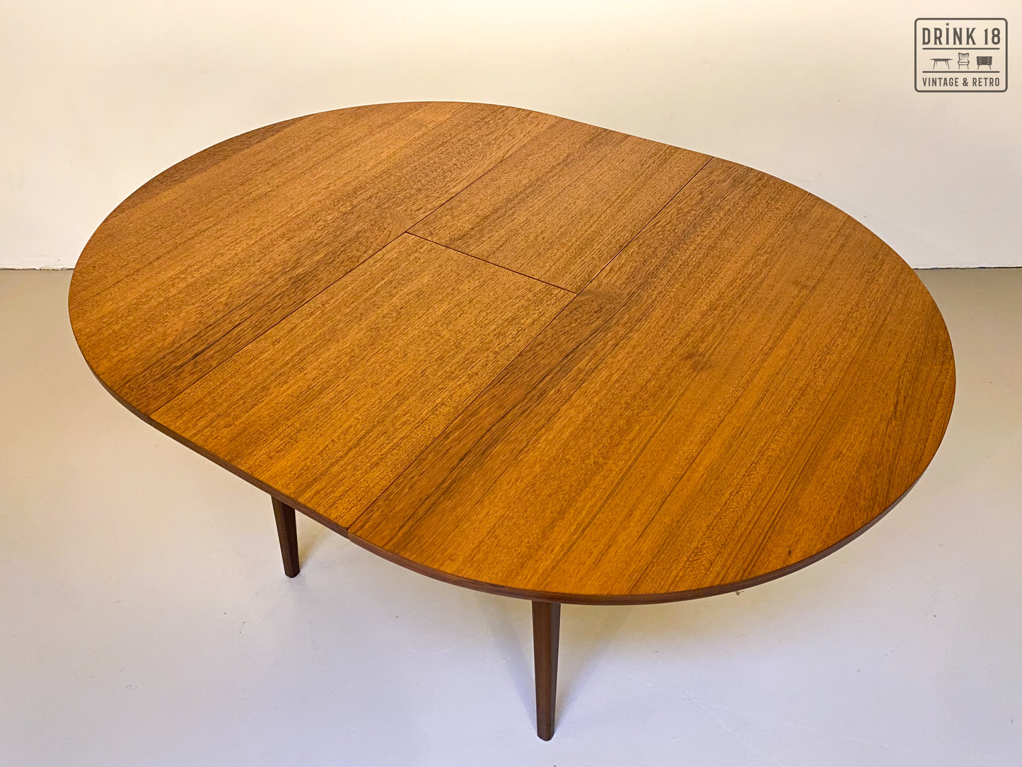 Verlengbare eettafel - Louis Van Teeffelen